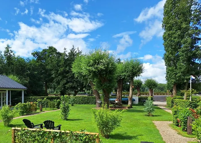 Park De Driesprong Chalet *